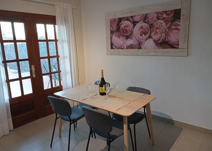 Villa Adel 56, Private Heated Pool, Parking
